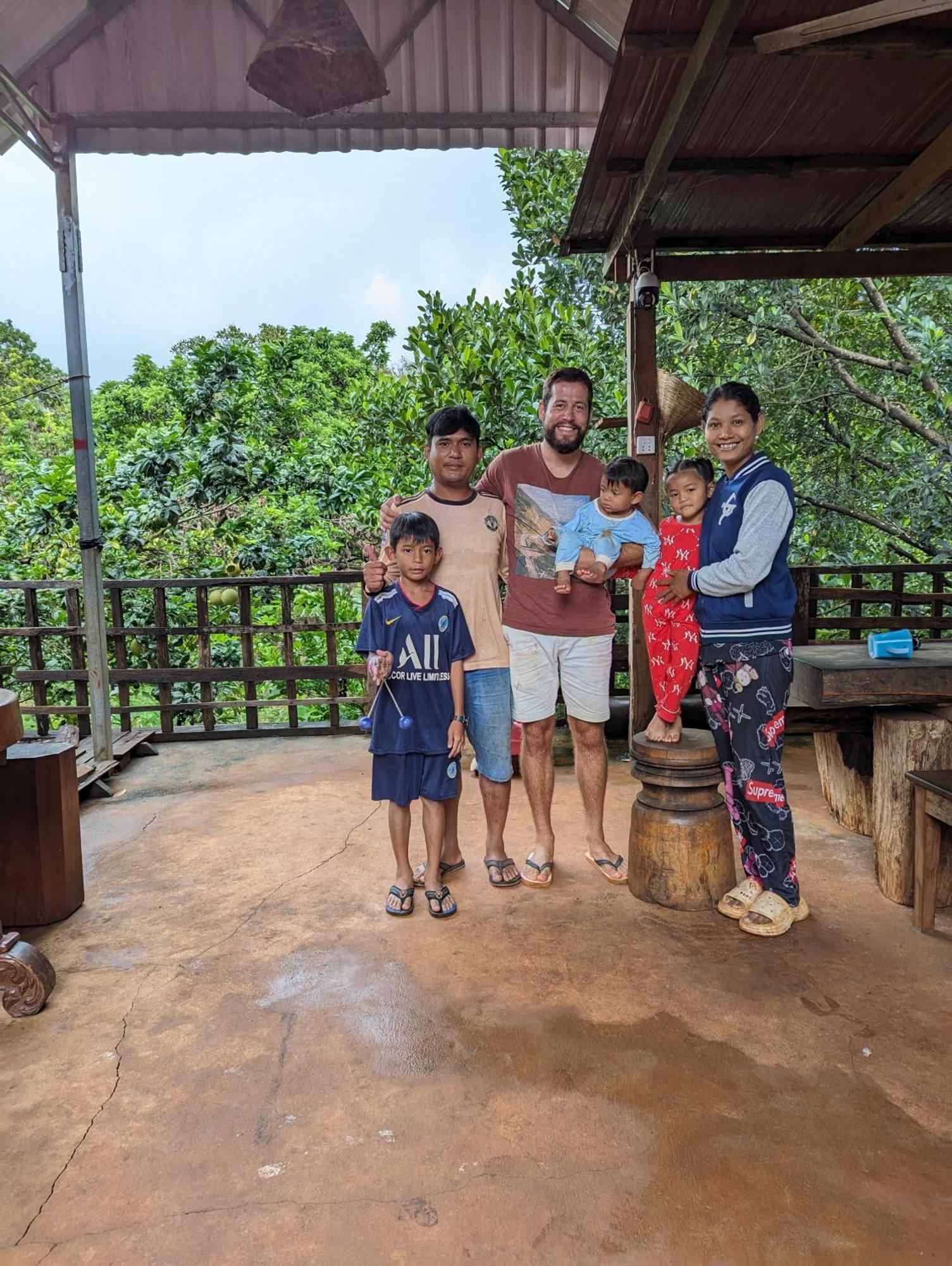 Bee Bee'S Chalets Home Stay And Trekking Banlung Exterior foto